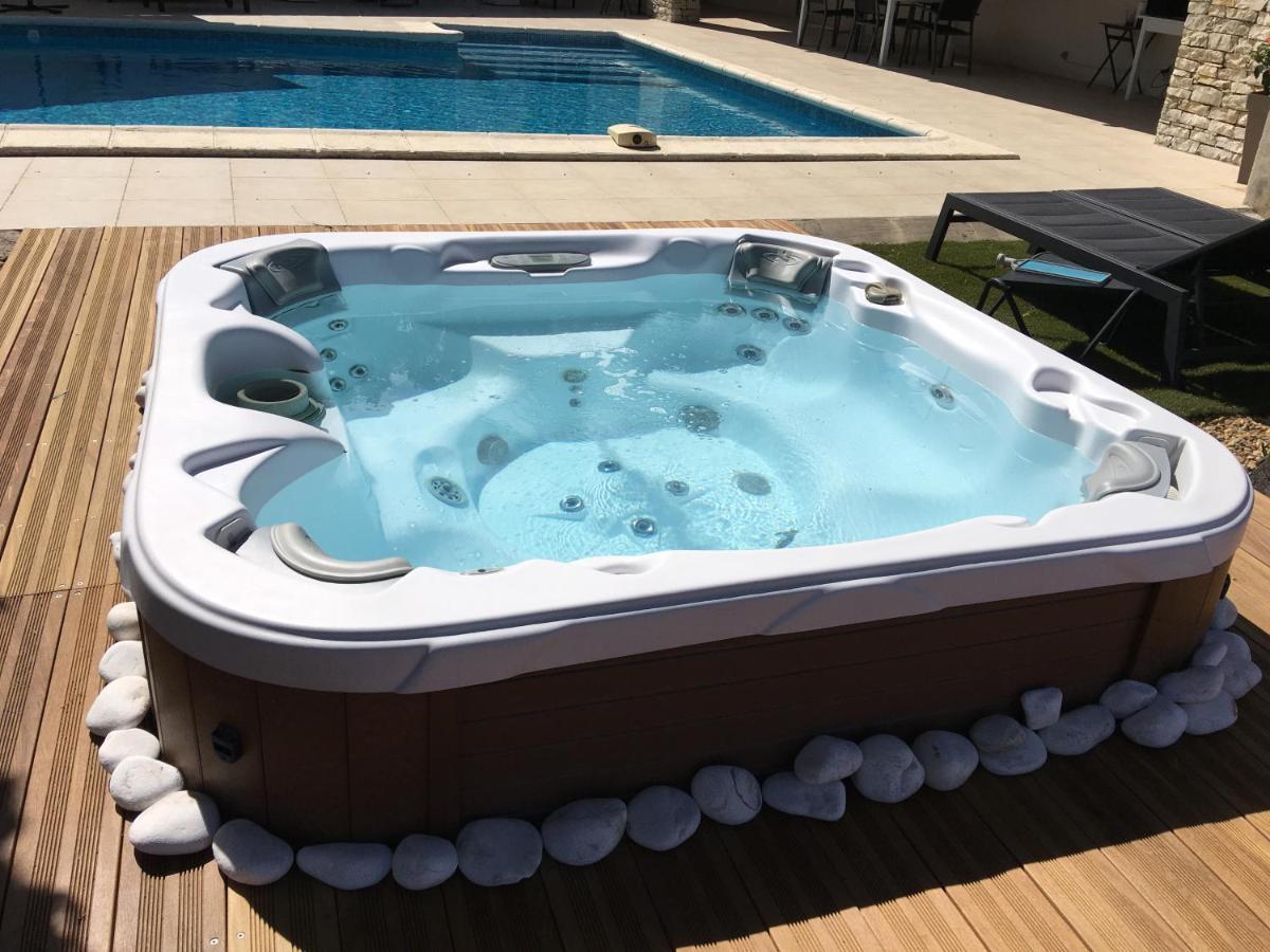 La Villa Mediterranee Wellness Spa Piscine Saint-Drezery Dış mekan fotoğraf
